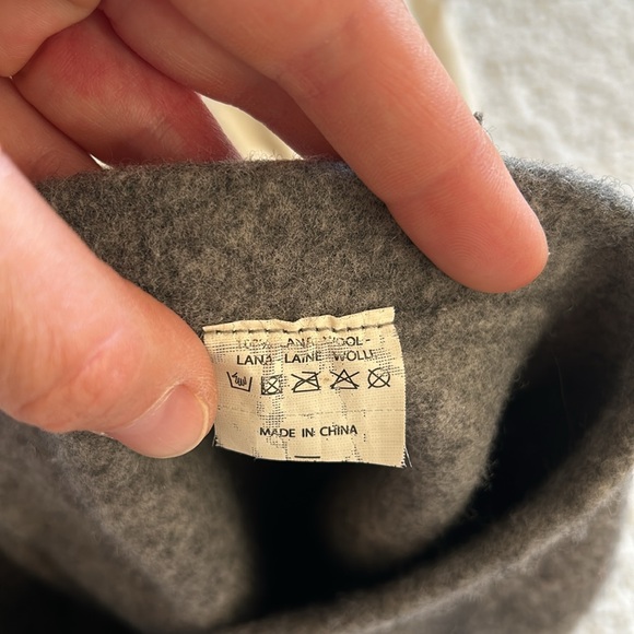 Wool beret - Picture 3 of 3